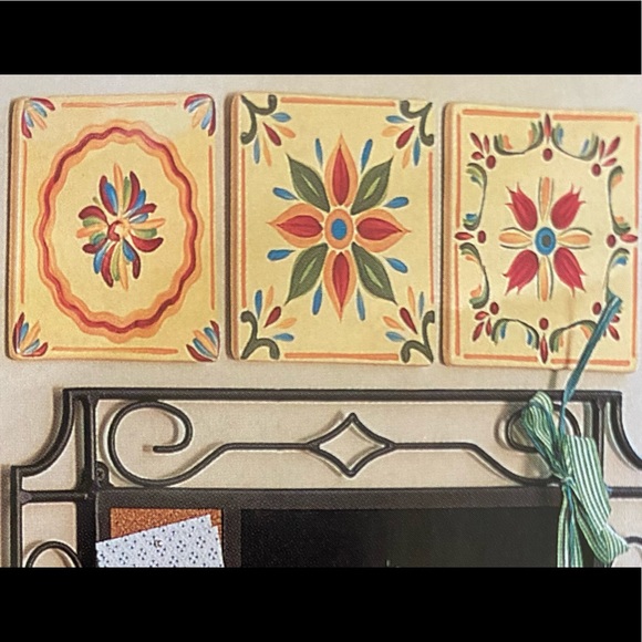 SLAH Siena Trivet Trio Designed by Gail Pittman Handpainted Set of 3 New in Box - Picture 4 of 4